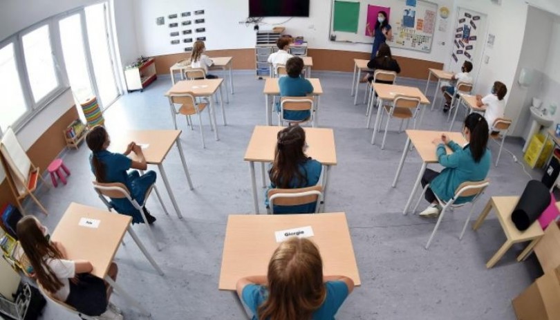 «Docenti e Ata Covid disperati: stipendi a singhiozzo e pure ridotti. Le scuole avviano prestiti d’onore»